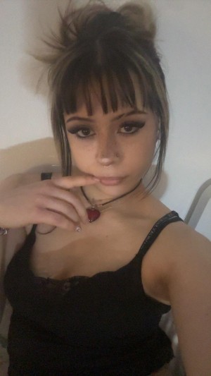 nightkitty444 Photo #23