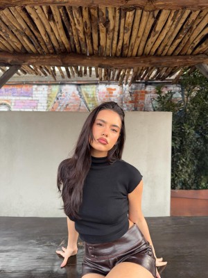 Rebecca Parziale Photo #15