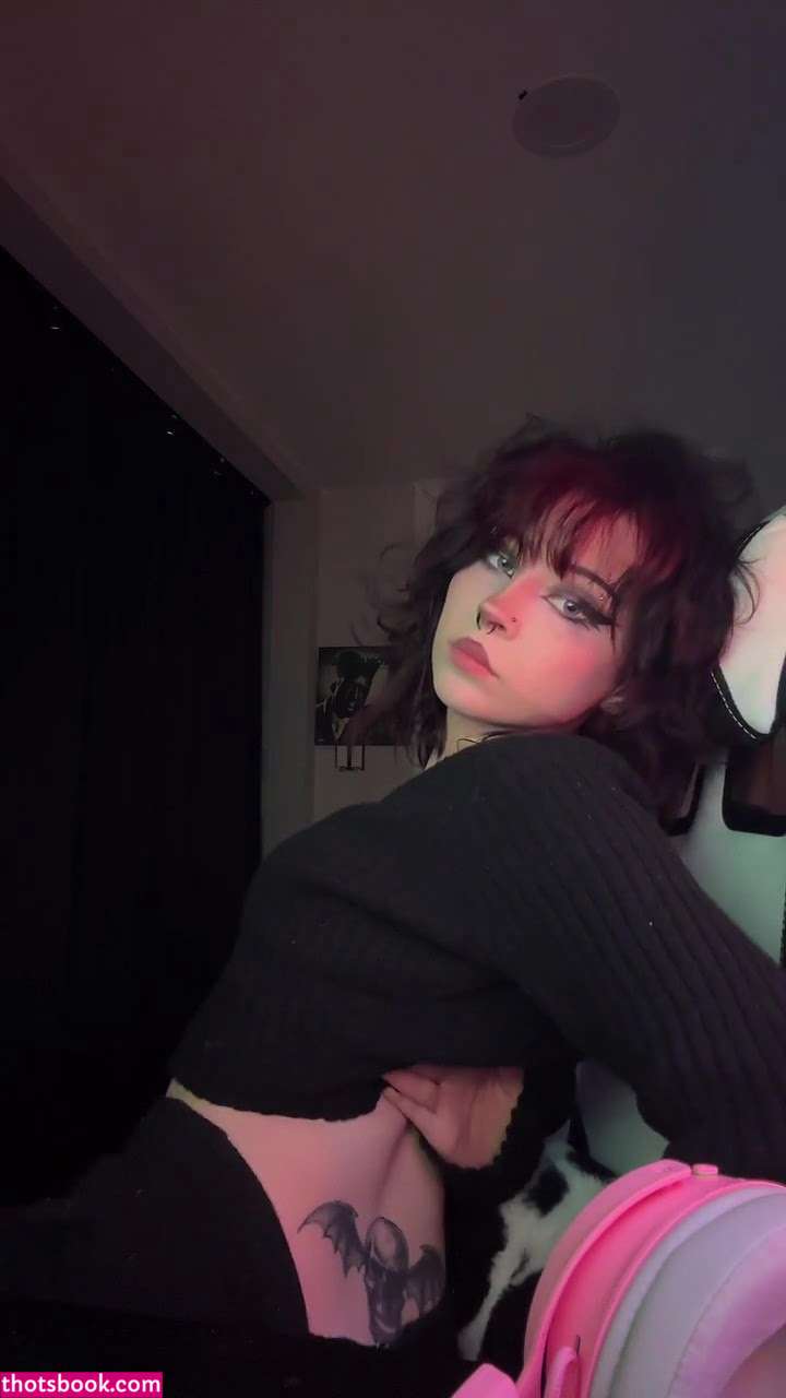 gothpimpbitcxh Photo #3