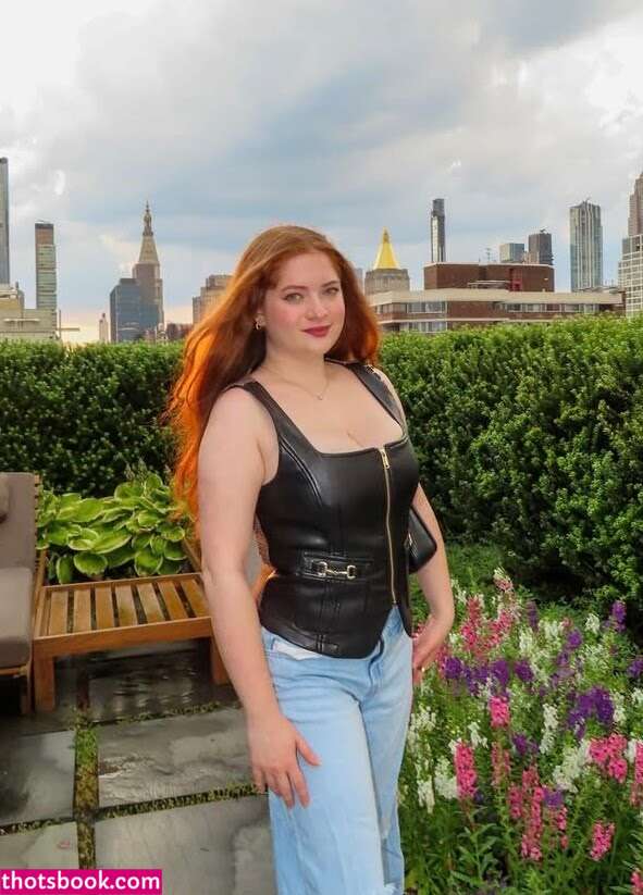 Juliet Siegel Photo #14