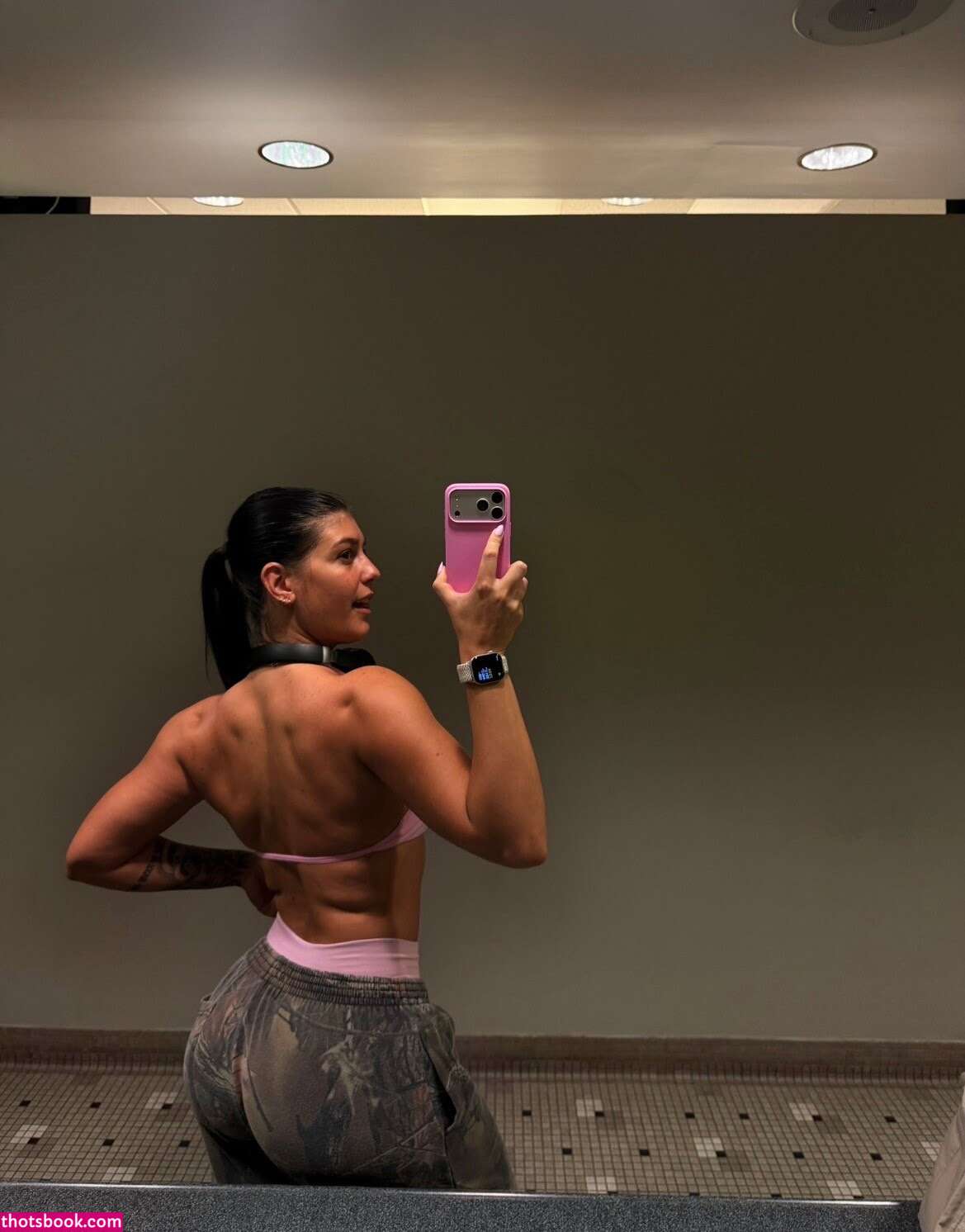 kingv0nstan Photo #6