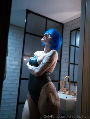 Lyra Crow Photo #1069