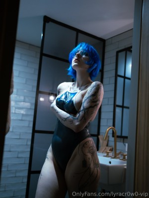 Lyra Crow Photo #1070