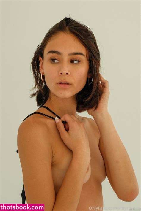 Kittyroyales Photo #13