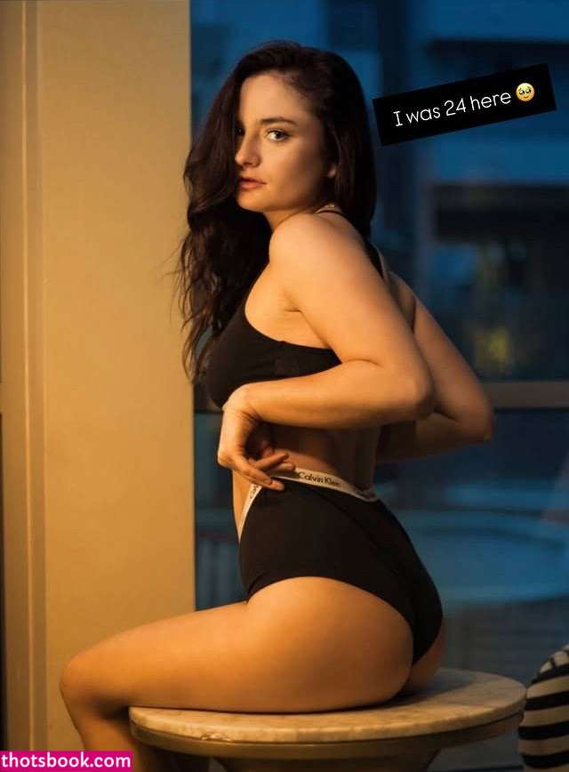 Stephanie Broome Photo #1