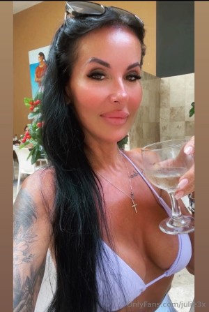 Julie Lelievre Post #2