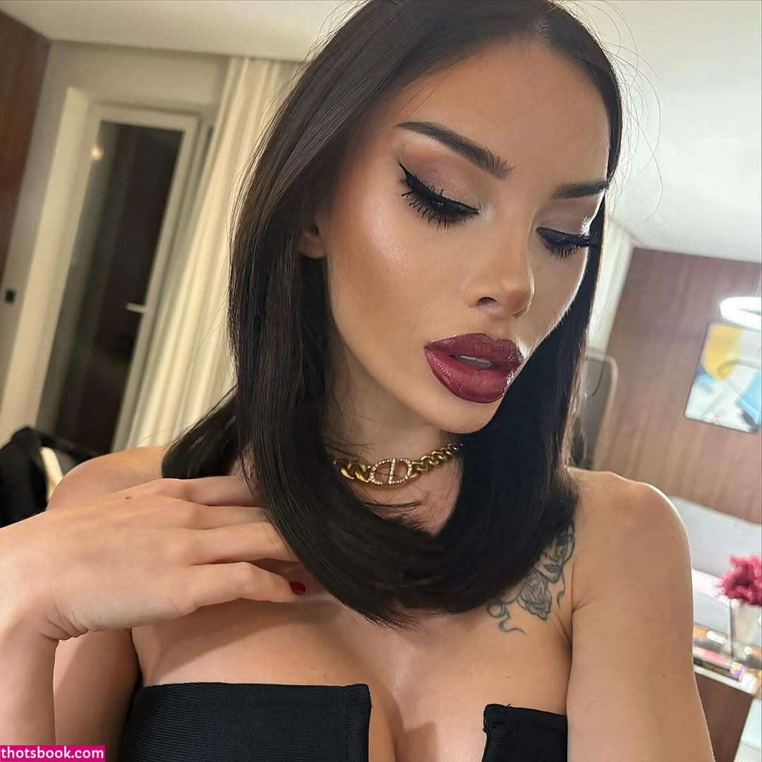 Luiza Staikovska Photo #2