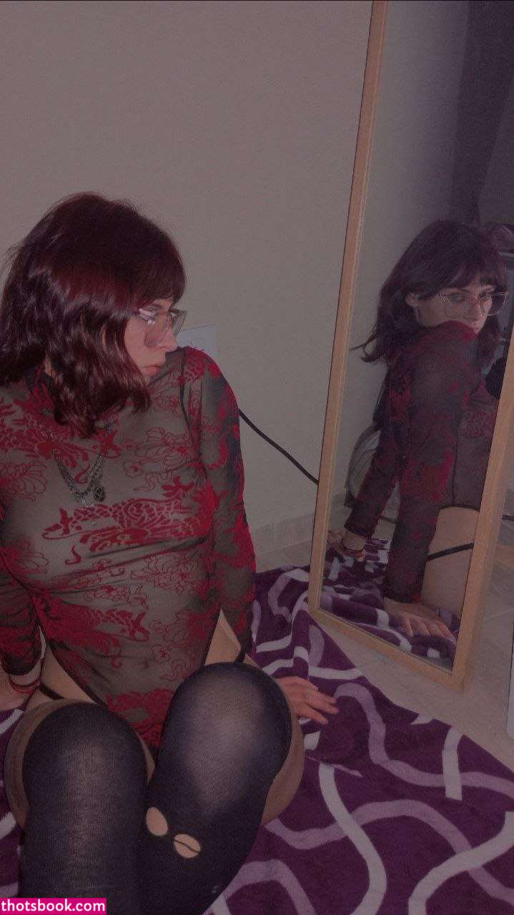 Sasha Moore Photo #13