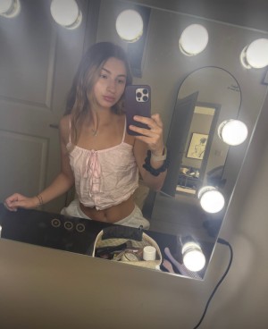 Tori Spencer Photo #5