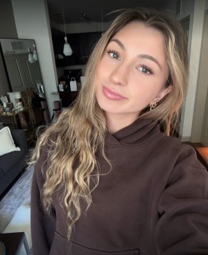 Tori Spencer Photo #8