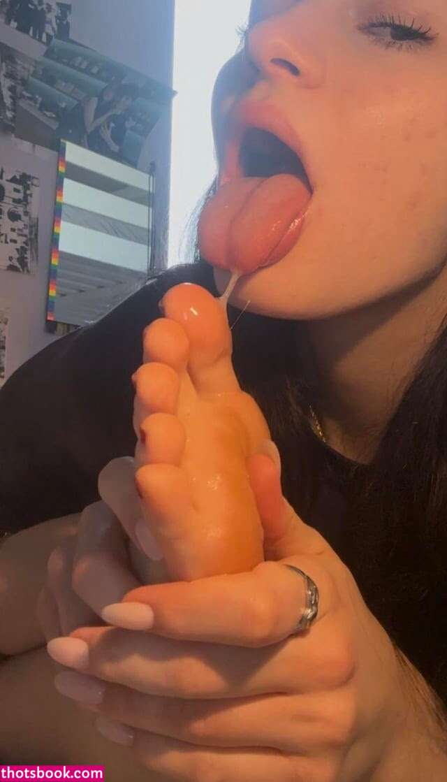 Problem4tic33 Photo #9