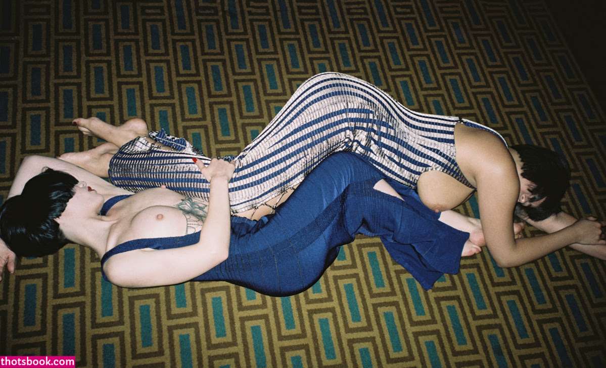 Miriam Veil Photo #16