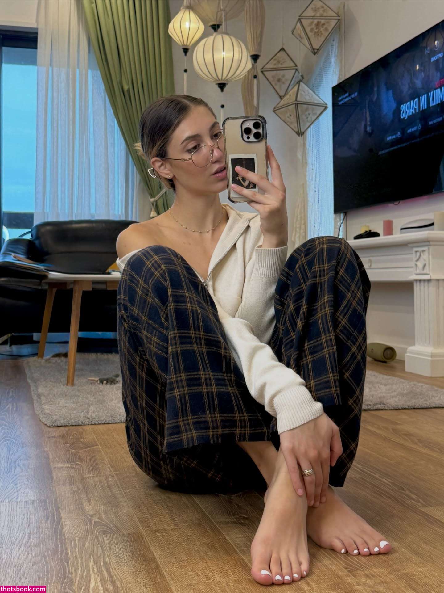 Nikol Synn Photo #19