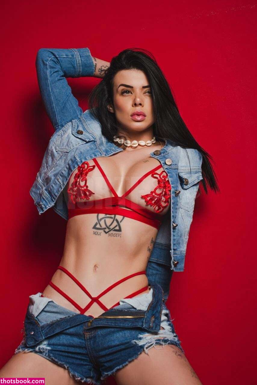 Prazer Lilith Photo #15