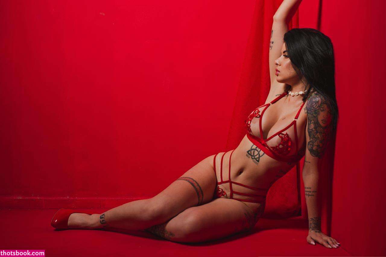 Prazer Lilith Photo #17