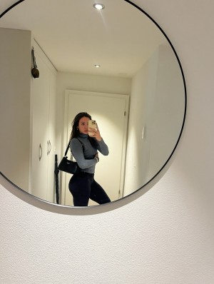 Courtney Sarault Photo #26