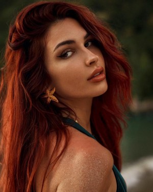 Elisabeth Rioux Photo #18