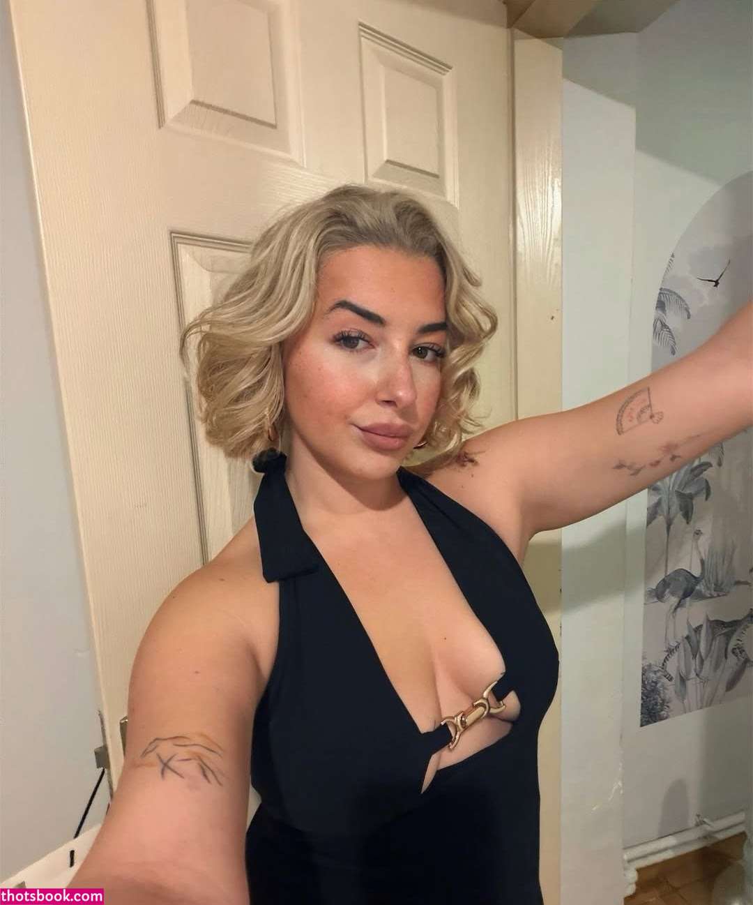 Ezgi Ergenc Photo #10