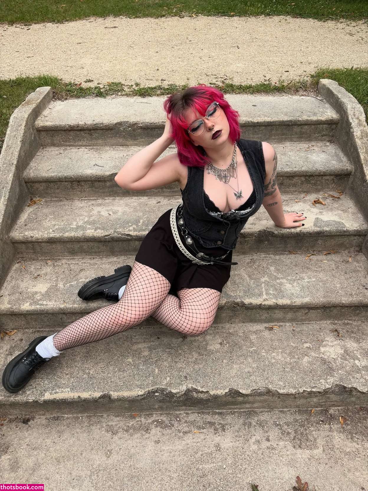 skunkbugxo Photo #16