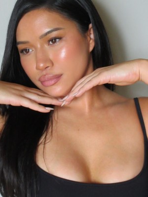 Julia Kelly Photo #123