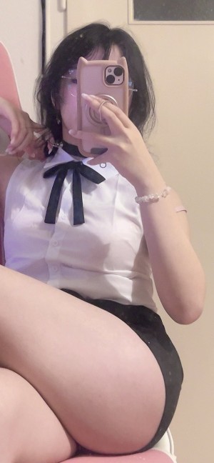 blushingsora Photo #27