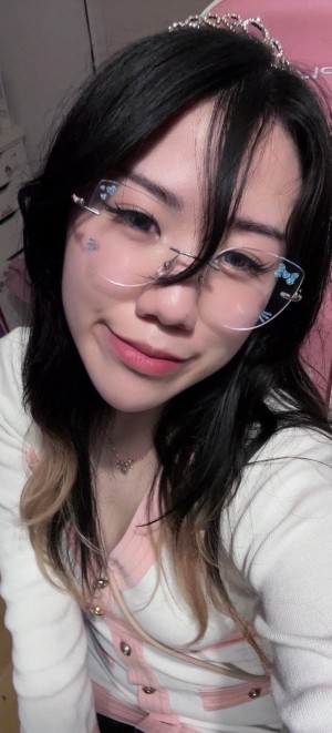 blushingsora Photo #28