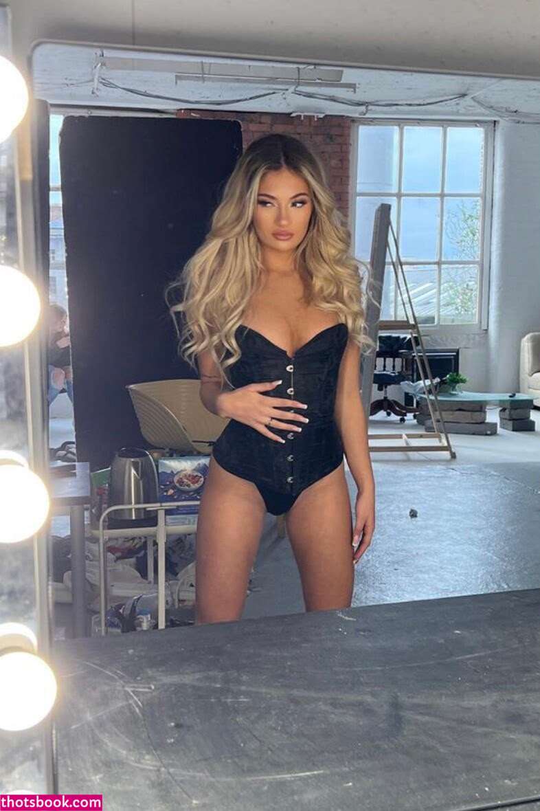 ellemayspencer Photo #3