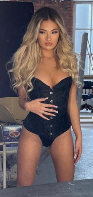 ellemayspencer Photo #6