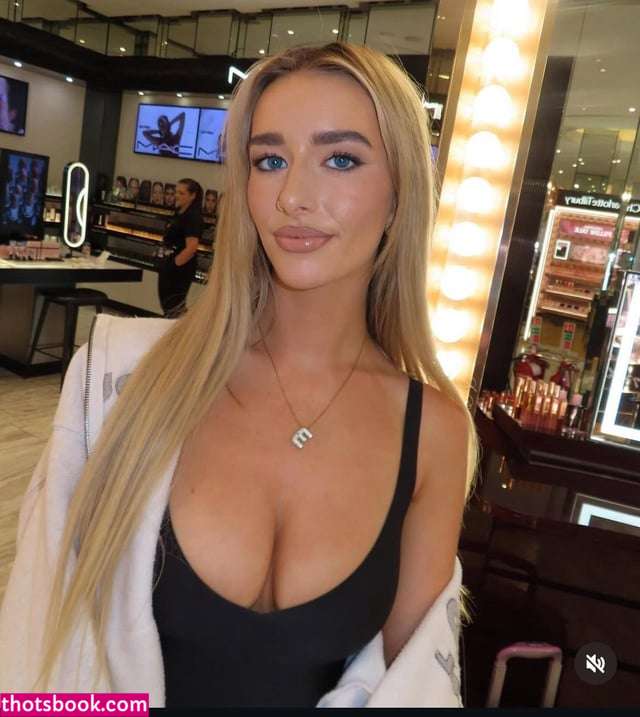 Erin Lally Photo #39