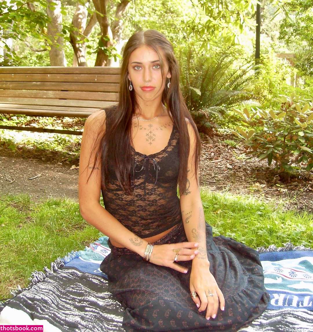 Josieee Hamilton Photo #20