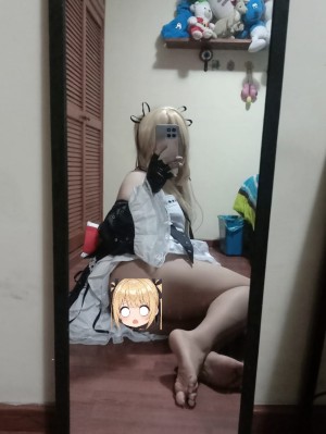 Aliciawoof Photo #17