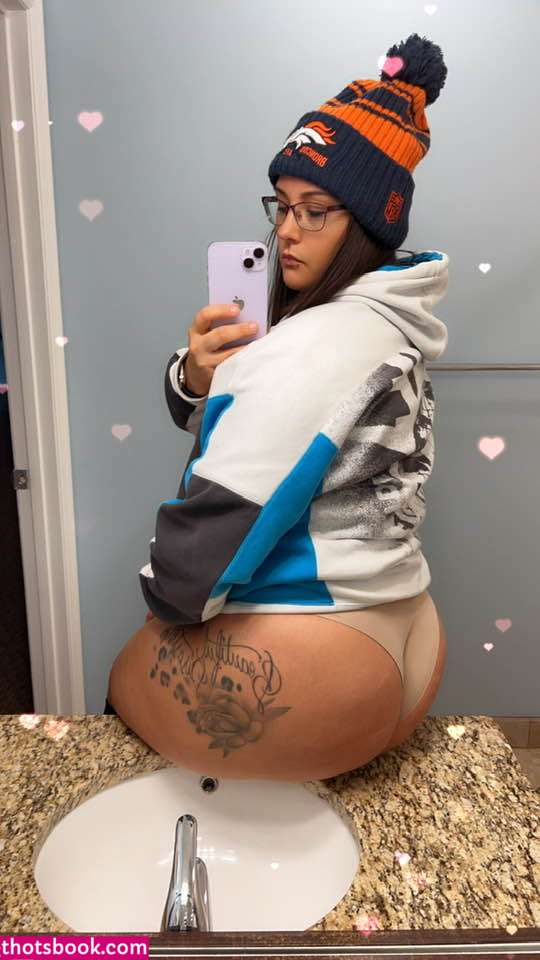 Damnnn Manda Photo #6