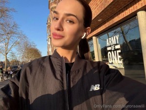 auroraawill Photo #21