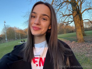 auroraawill Photo #27