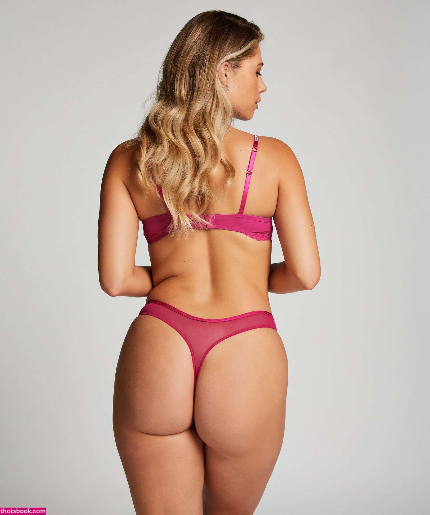 Chelsey Emily Photo #5