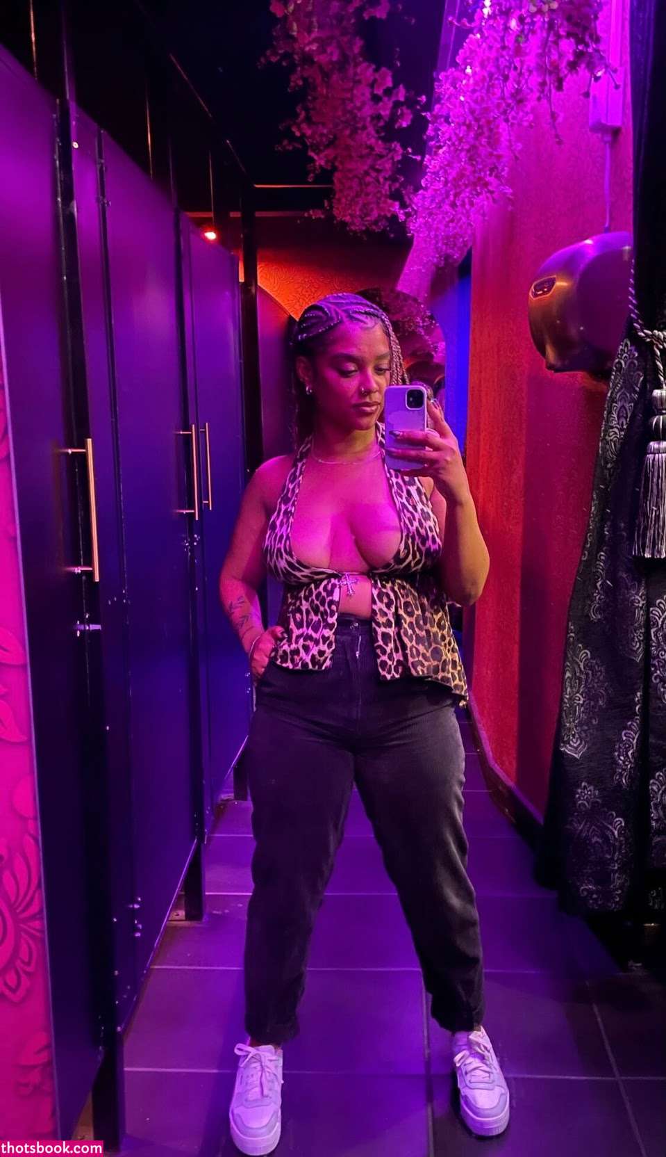 Iam Andreajade Photo #5