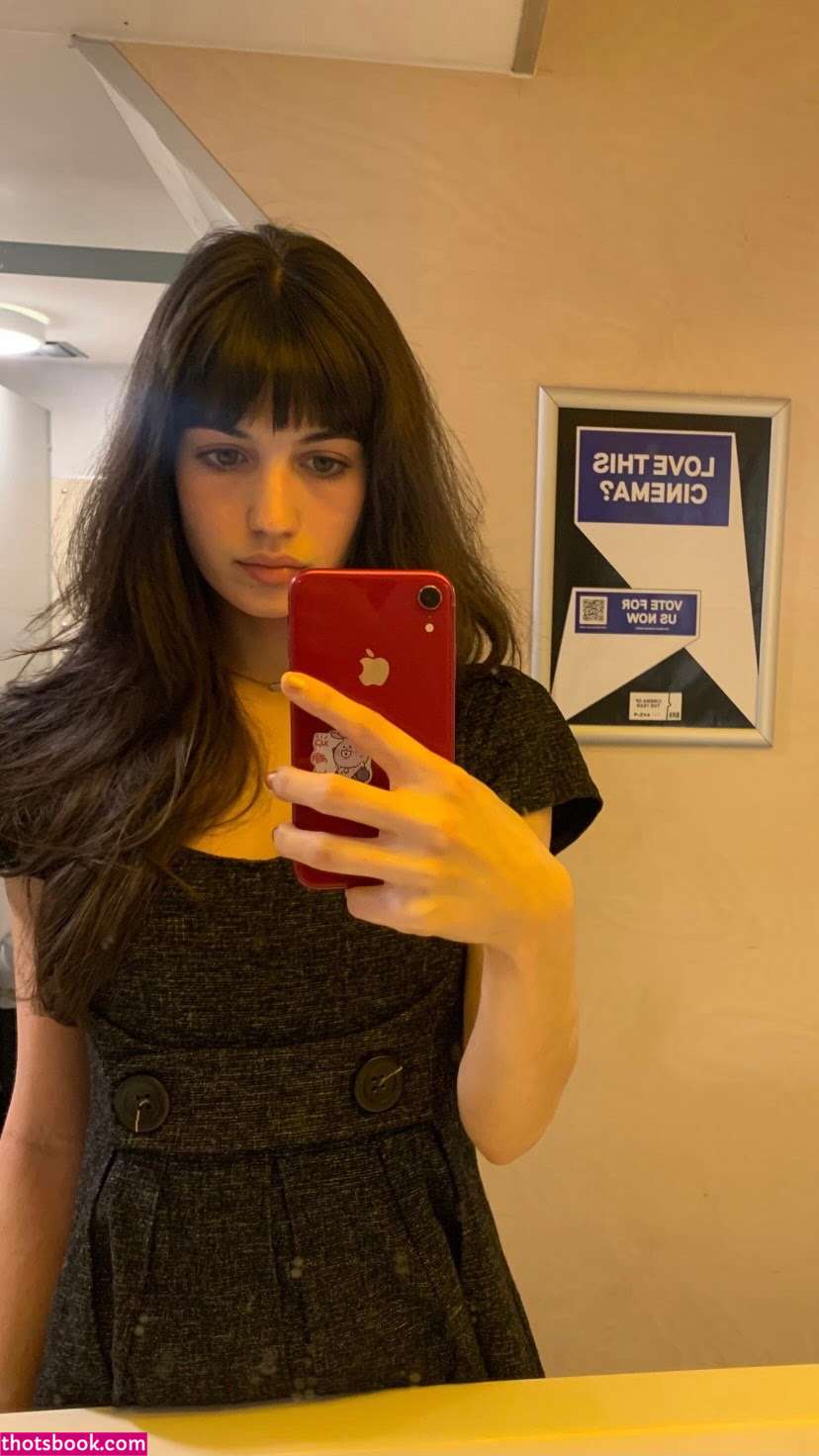 Reaisnowhite Photo #13