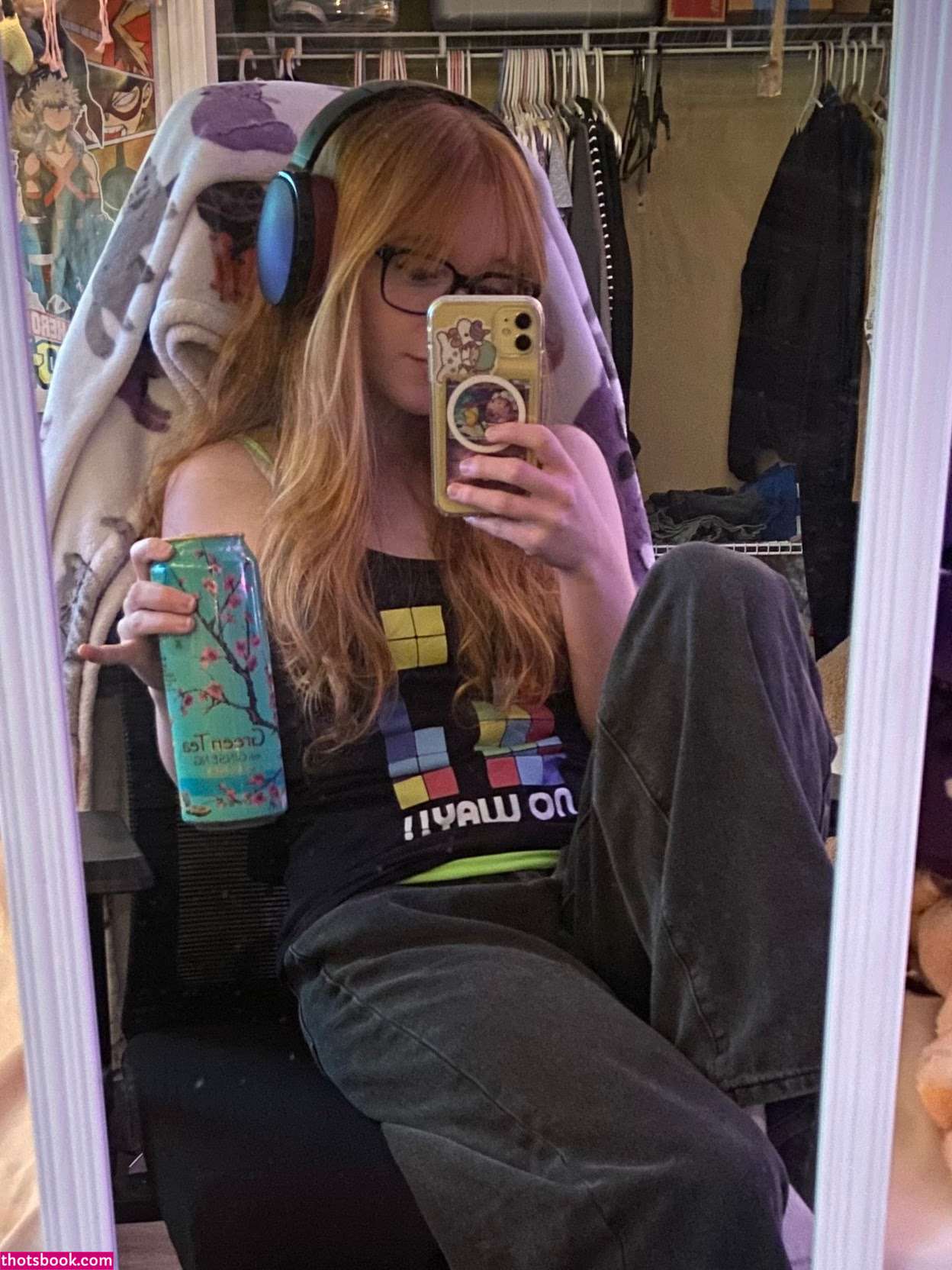 widecatface Photo #11