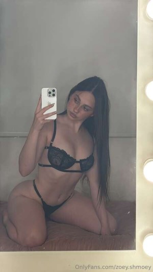 Zoey Shmoey Photo #9