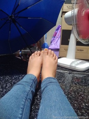 chaarmfeet Photo #28