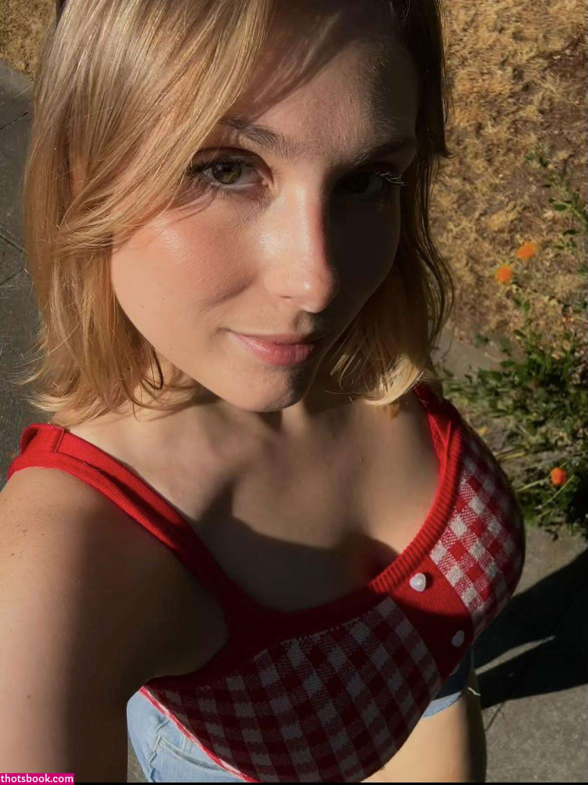 yoursrachel Photo #13