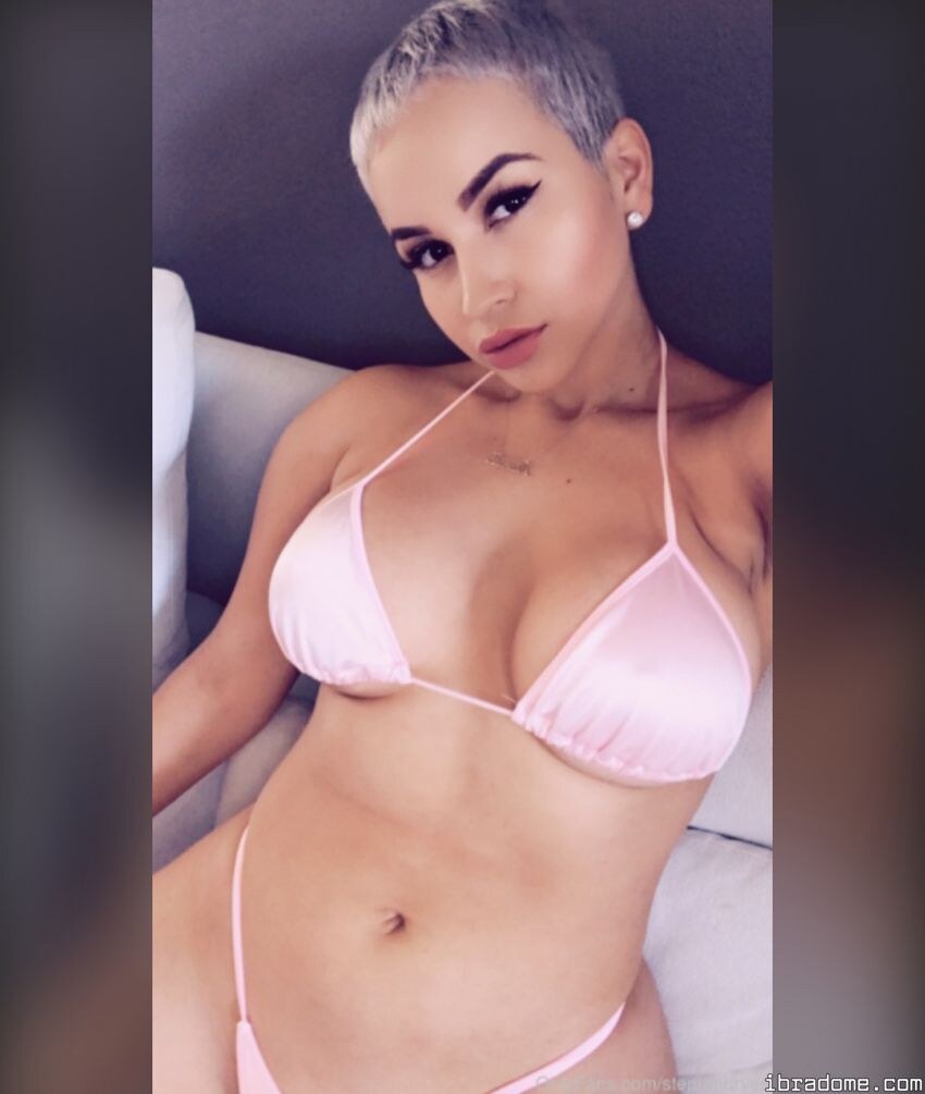 Steph Murves Photo #7