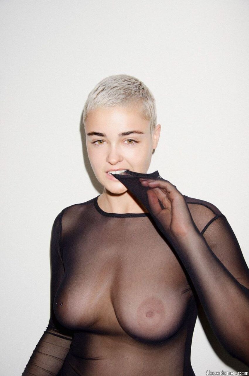 Stefania Ferrario Photo #90