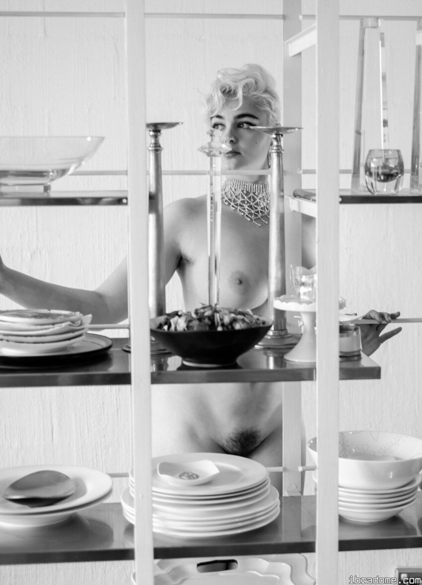 Stefania Ferrario Photo #134