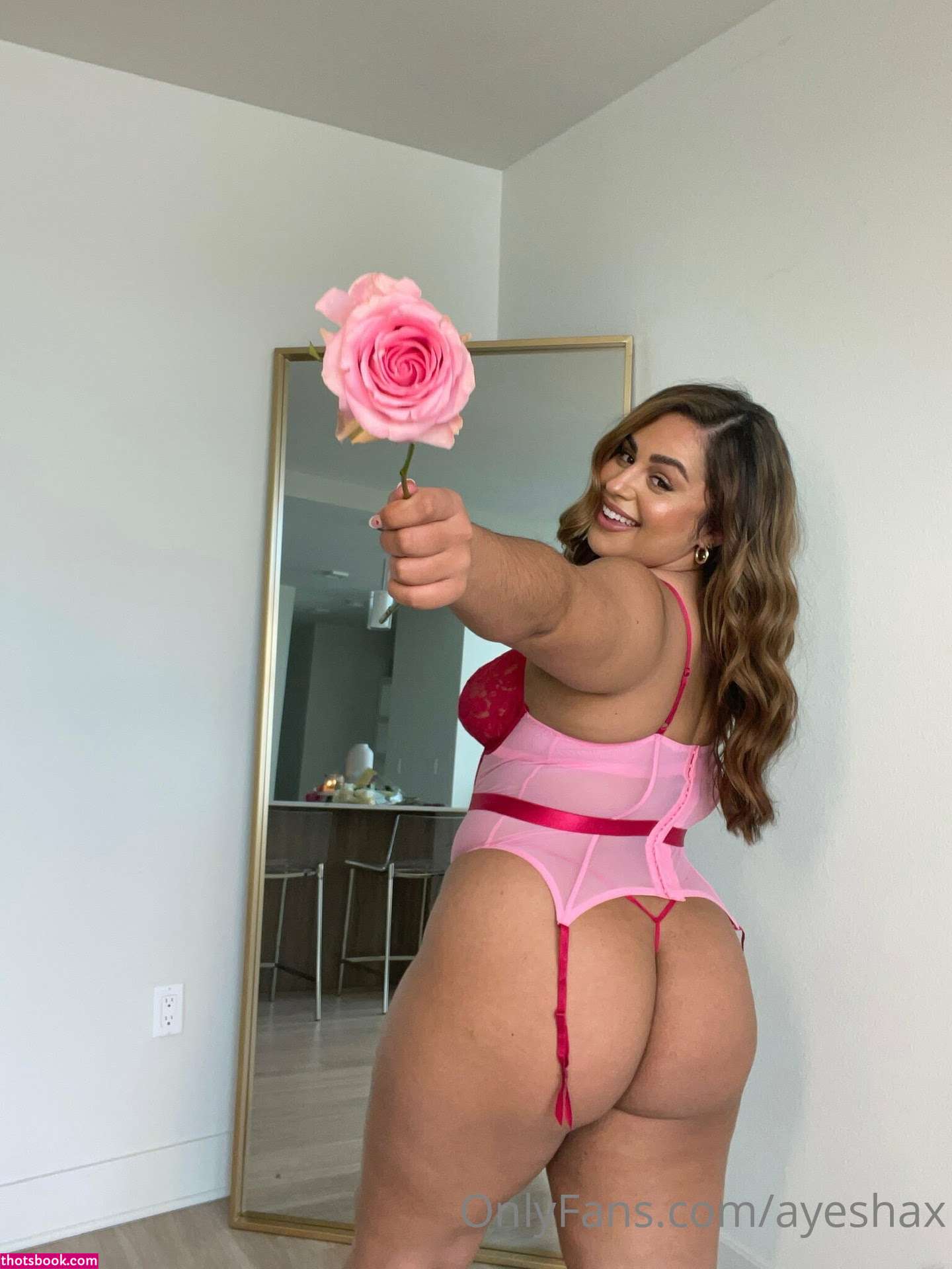 Ayesha Iqbal Photo #43