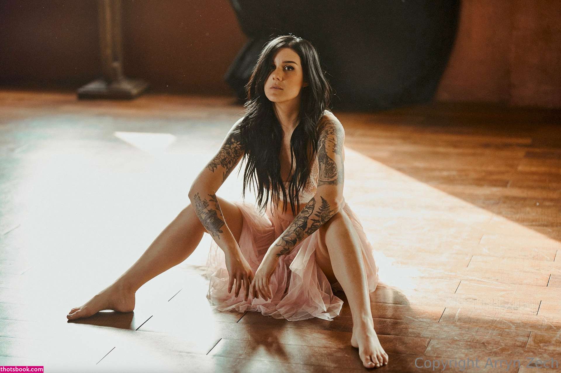 Arryn Zech Photo #96