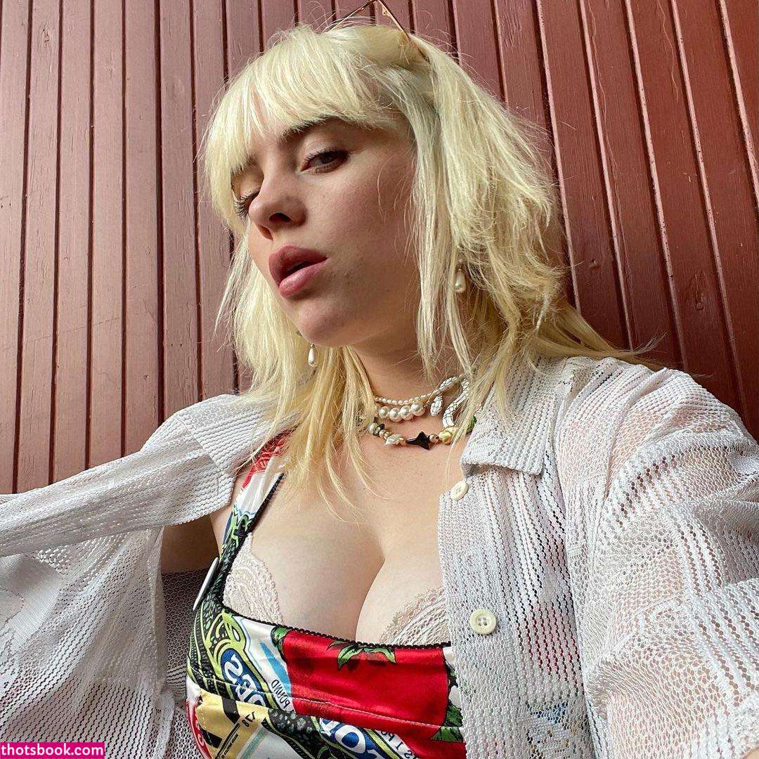 Billie Eilish Photo #36
