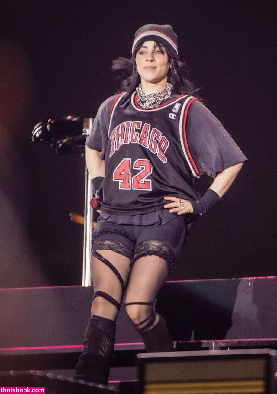 Billie Eilish Photo #43