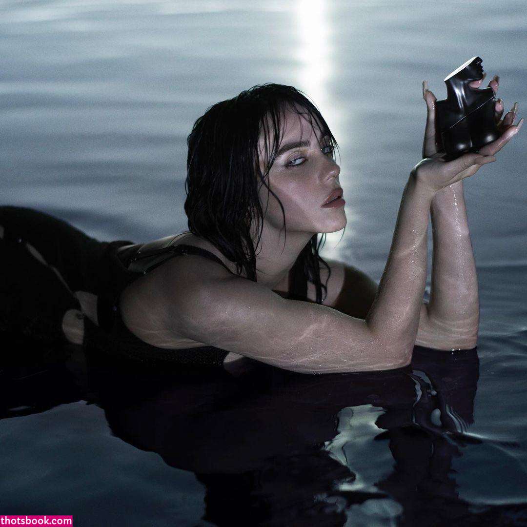 Billie Eilish Photo #44