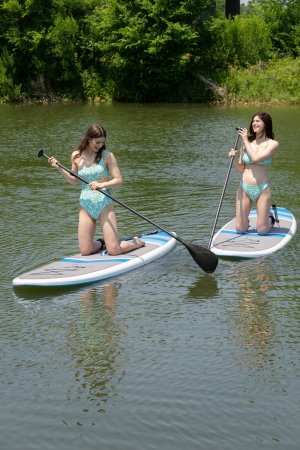 Alexandra Daddario Photo #9
